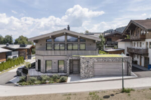 Treffauer Lodge von der Straßenseite